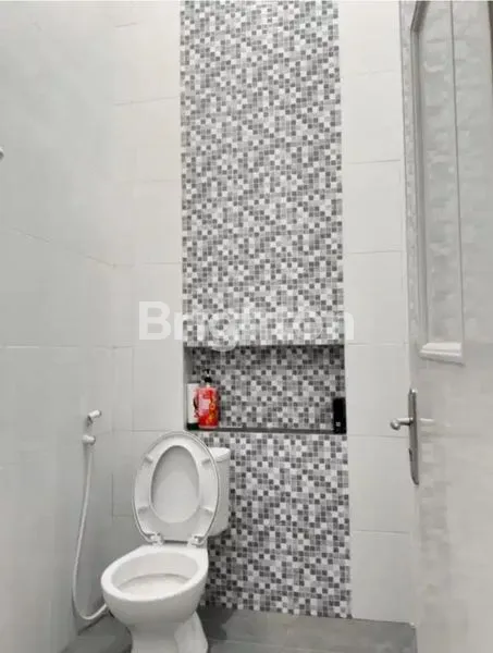 image RUMAH MINIMALIS 4 KAMAR DI BABATAN PRATAMA WIYUNG SURABAYA BARATA (7)
