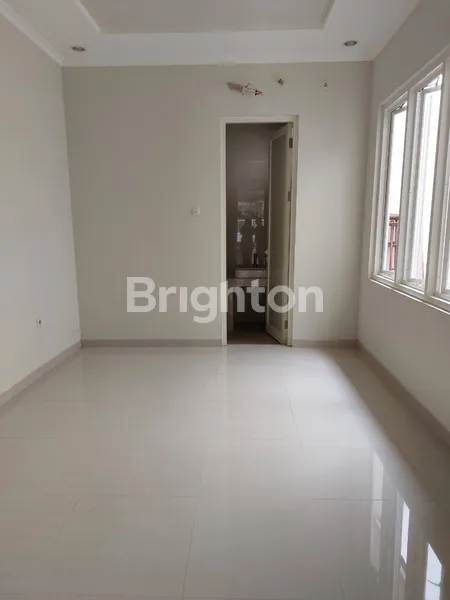 image RUMAH GRESS MINIMALIS MANYAR TIRTOASRI SURABAYA, 2LT, NEGO (5)