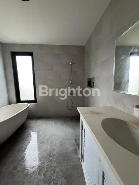 image RUMAH MODERN DI KEROBOKAN, ONE GATE SYSTEM, 3 KT (7)