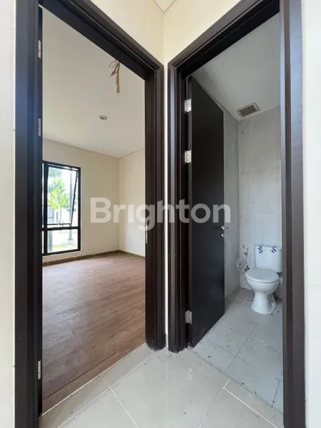 image RUMAH DI KOMPLEK ELITE, STRATEGIS SELANGKAH KE PINTU TOLL (4)