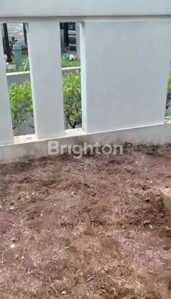 image RUMAH DI KOMPLEK ELITE, STRATEGIS SELANGKAH KE PINTU TOLL (6)