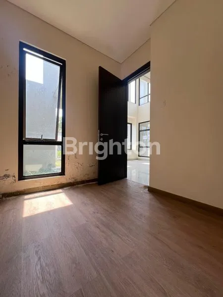 image RUMAH DI KOMPLEK ELITE, STRATEGIS SELANGKAH KE PINTU TOLL (8)