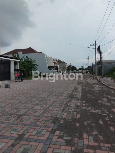 image TANAH KLAMPIS SIAP BANGUN SELANGKAH KE MERR DEKAT KAMPUS, SUPERMARKET (3)