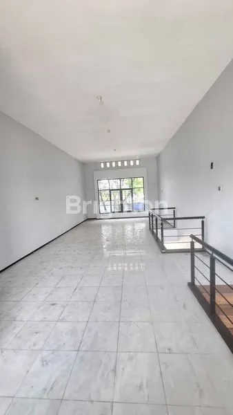 image RUKO SIAP PAKAI LOKASI STRATEGIS DI GADANG  (4)