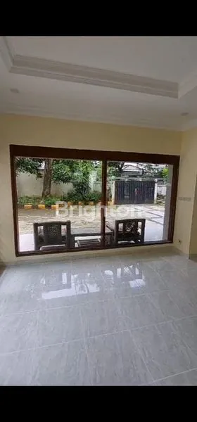 image RUMAH 2 LANTAI LUAS: 1600M² KEMANG JAKARTA SELATAN (1)