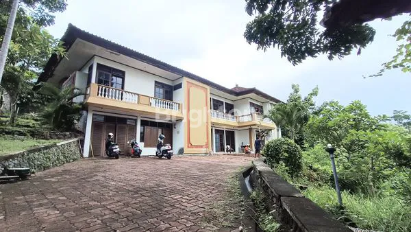 image RUMAH 2 LANTAI VINTAGE VIEW LAUT DI JIMBARAN (1)