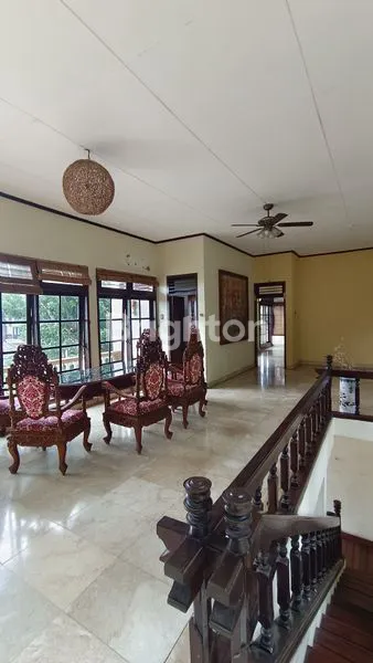 image RUMAH 2 LANTAI VINTAGE VIEW LAUT DI JIMBARAN (6)