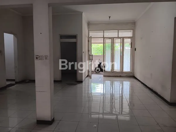 image RUMAH SIAP HUNI DI WISMA TROPODO, LT 210M² (2)