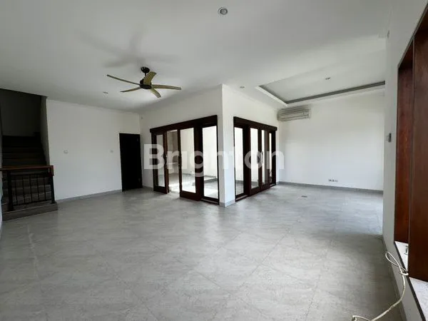 image RUMAH SEMINYAK DI SEWAKAN  (2)