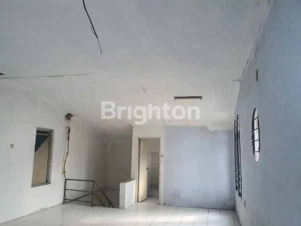 image GUDANG DI PERGUDANGAN BANDARA MAS SELAPAJANG NEGLASARI TANGERANG  (3)