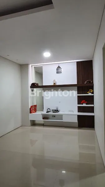 image RUMAH DI ROYAL RESIDENCE SURABAYA (7)