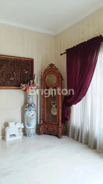 image RUMAH DIJUAL DI DARMO HILL MAYJEN SUNGKONO (4)