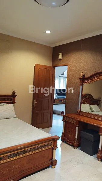 image RUMAH DIJUAL DI DARMO HILL MAYJEN SUNGKONO (5)