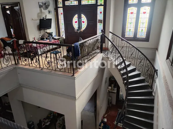 image RUMAH HOOK SIDOSERMO SIAP HUNI STRATEGIS DEKAT PLAZA MARINA, PRAPEN, MARGOREJO (4)