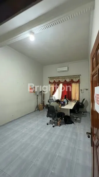 image RUMAH TERAWAT RUNGKUT STRATEGIS DEKAT UPN, MERR (3)