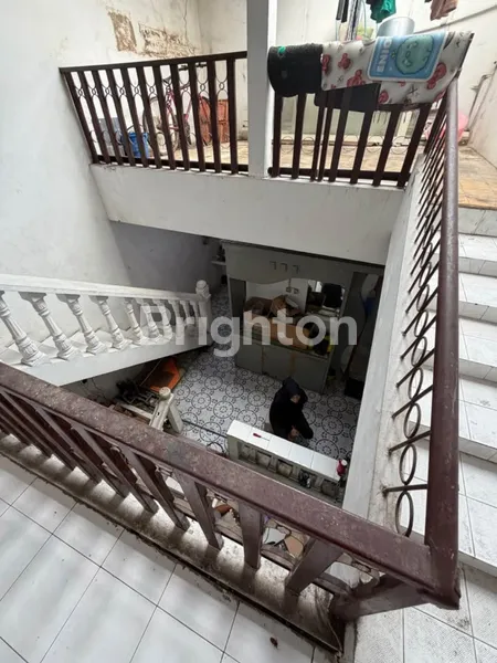 image RUMAH TERAWAT RUNGKUT STRATEGIS DEKAT UPN, MERR (4)