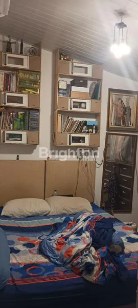 image RUMAH SIAP HUNI, 2 LANTAI PLUS DAK DI JAKARTA BARAT (5)