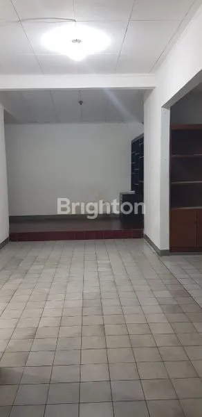image RUMAH DI JUAL SIAP HUNI DI PAMULANG PERMAI 2 TANGERANG SELATAN, 4 MENIT KE PASAR BUKIT PAMULANG 2, 15 MENIT KE MALL PEMULANG SQUATE, 10 MENIT KE RS PERMATA PAMULANG, 15 MENIT KE TERMINAL BSD (6)