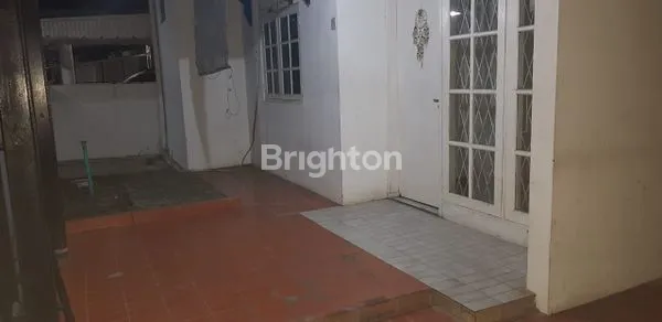 image RUMAH DI JUAL SIAP HUNI DI PAMULANG PERMAI 2 TANGERANG SELATAN, 4 MENIT KE PASAR BUKIT PAMULANG 2, 15 MENIT KE MALL PEMULANG SQUATE, 10 MENIT KE RS PERMATA PAMULANG, 15 MENIT KE TERMINAL BSD (3)