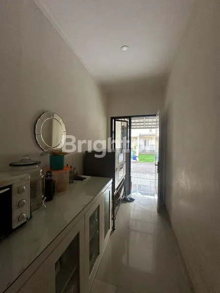 image RUMAH FULL FURNISHED SIAP HUNI 2 LANTAI LT=128 LB=200 CLUSTER KOTA WISATA CIBUBUR (4)