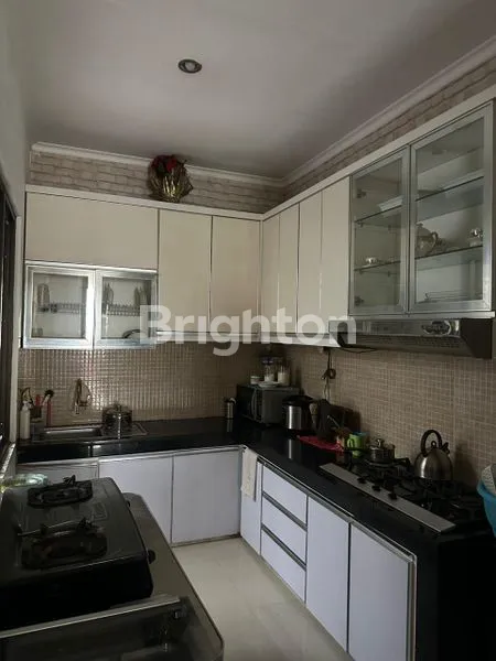 image RUMAH FULL FURNISHED SIAP HUNI 2 LANTAI LT=128 LB=200 CLUSTER KOTA WISATA CIBUBUR (3)