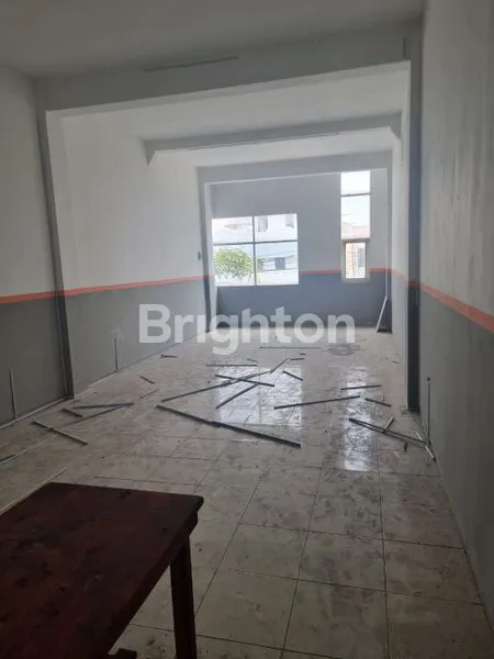 image DI SEWAKAN RUKO STRATEGIS DI JALAN SOEKARNO HATTA (2)