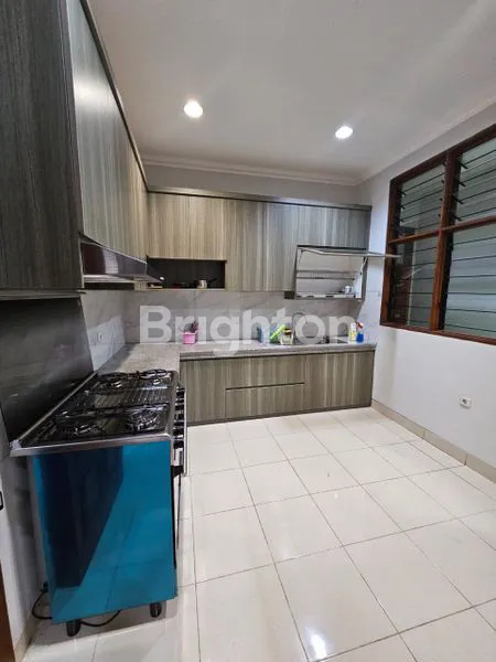 image RUMAH MEWAH RAPI SIAP HUNI PONDOK INDAH LINGKUNGAN TENANG DAN NYAMAN, ROW JALAN LEBAR DALAM KOMPLEK PERUMAHAN (3)