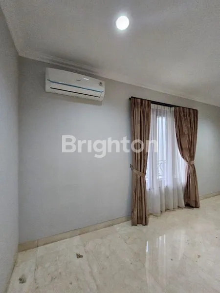 image RUMAH MEWAH RAPI SIAP HUNI PONDOK INDAH LINGKUNGAN TENANG DAN NYAMAN, ROW JALAN LEBAR DALAM KOMPLEK PERUMAHAN (7)