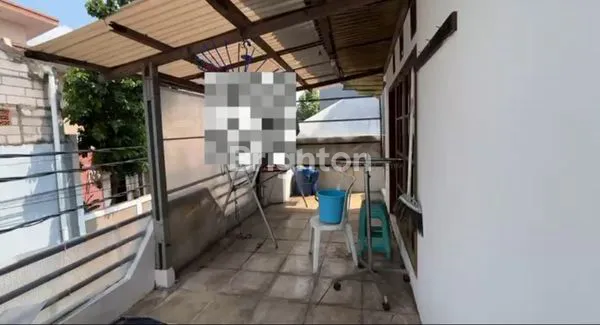 image RUMAH 2 LANTAI (HOOK) RAPIH DAN ASRI (8)