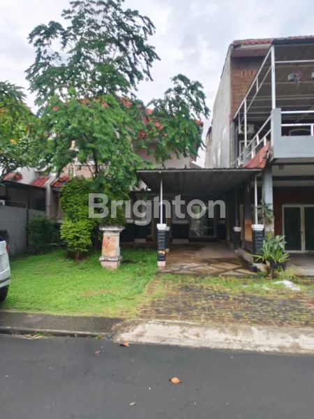 image RUMAH 2 LANTAI LT 180 DI KOTA WISATA (1)