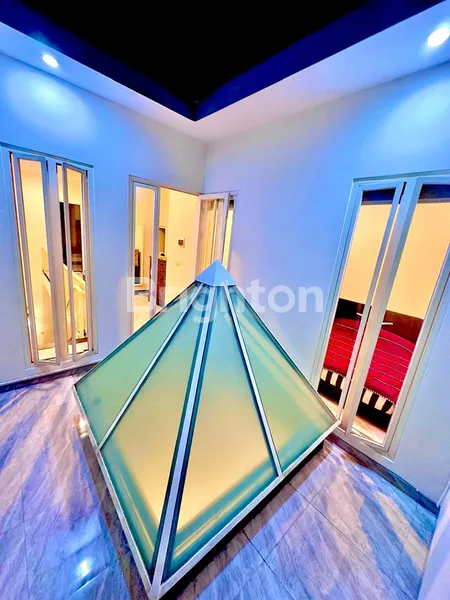 image RUMAH MEWAH DI JALUR UTAMA – NIRWANA EKSEKUTIF SURABAYA (ROW JALAN 4 MOBIL) (2)