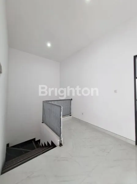 image JUAL RUMAH BARU SELANGKAH KE RAYA PRAPEN & JEMURSARI (8)