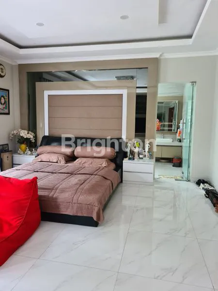 image RUMAH MEWAH LT 372M² DI MODERNLAND, SIAP HUNI (8)