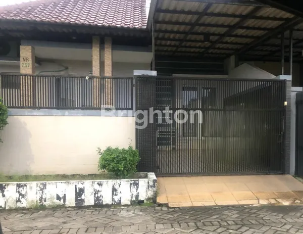 image TINGGAL MASUK! SEWA RUMAH CANTIK & NYAMAN DI NIRWANA REGENCY – SUDAH LENGKAP PERABOT! (1)