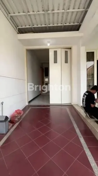 image RUMAH 2 LANTAI TERAWAT SIAP HUNI CLUSTER GOLF ARAYA MALANG (2)