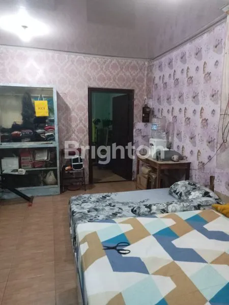 image RUMAH SECOND EKS TOKO RAKET AREA SOLO BARU DEKAT MITRA 10 (1)