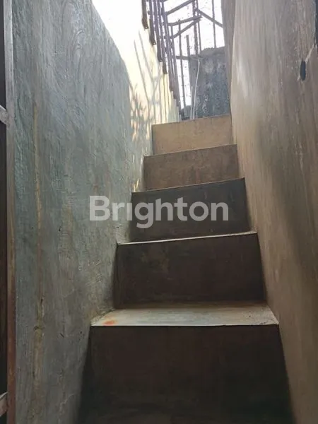 image RUMAH SECOND EKS TOKO RAKET AREA SOLO BARU DEKAT MITRA 10 (5)