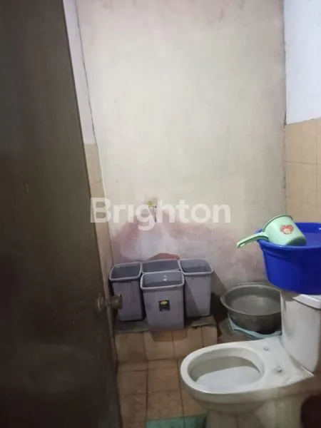 image RUMAH SECOND EKS TOKO RAKET AREA SOLO BARU DEKAT MITRA 10 (6)