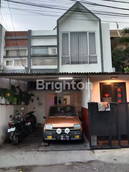 image RUMAH 2 LANTAI MINIMALIS SKANDINAVIA DI BUTIK CIHANJUANG (1)