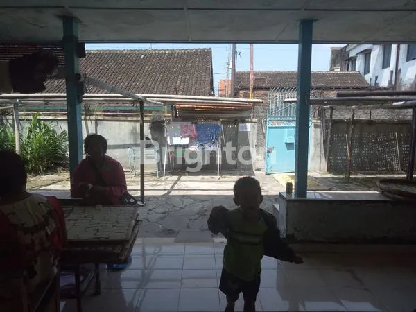 image RUMAH SECOND AREA JEBRES DEKAT STASIUN SOLO BALAPAN (2)