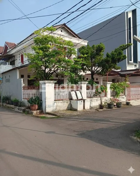 image RUMAH 2 LANTAI (HOOK) RAPIH DAN ASRI (1)