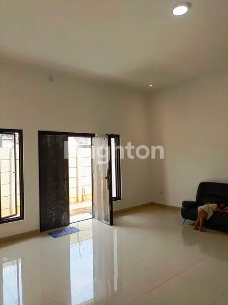 image RUMAH DIJUAL DEKAT GRAHA RAYA BINTARO (4)