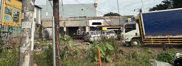 TANAH TEPI JALAN RAYA LEGOK, JALAN RAMAI COCOK UNTUK USAHA