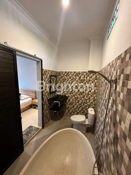 image RUMAH ESTETIK ALA ALA KLASIK PERPADUAN DENGAN I TERIOR MODERN ADEM DAN NYAMAN (7)