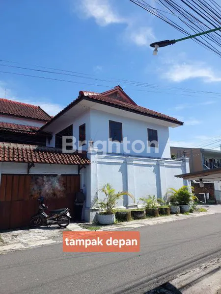 image DI SEWA KAN RUMAH 2 LT. DGN 7 KAMAR TIDUR (1)
