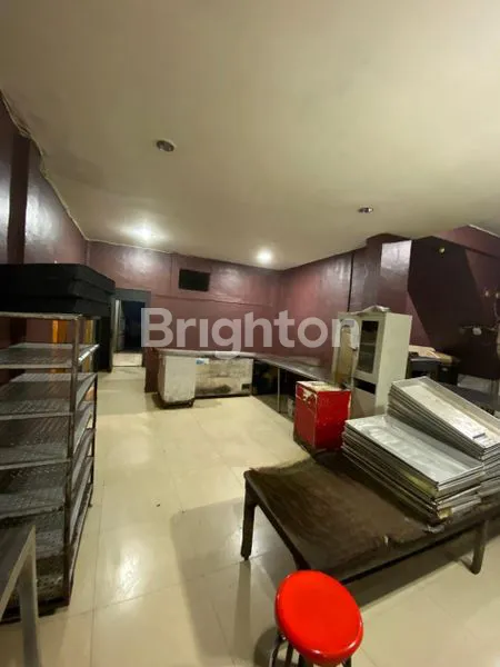 image DISEWAKAN: 3 UNIT RUKO GANDENG, SHM, 660M² DI MEDAN (3)