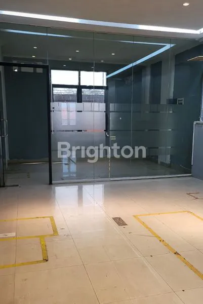 image RUKO 4 LANTAI COCOK UNTUK USAHA /KANTOR DEPAN STASIUN KERETA TEBET, JAKARTA UTARA (6)