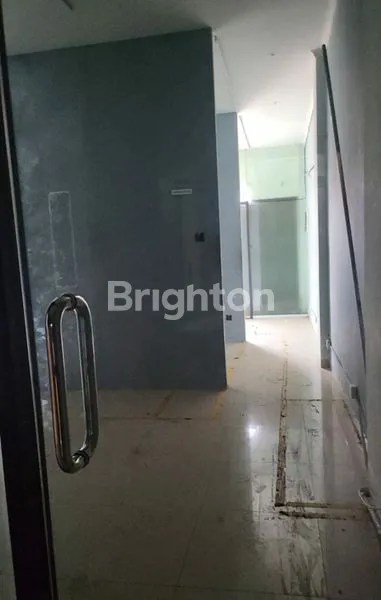 image RUKO 4 LANTAI COCOK UNTUK USAHA /KANTOR DEPAN STASIUN KERETA TEBET, JAKARTA UTARA (3)