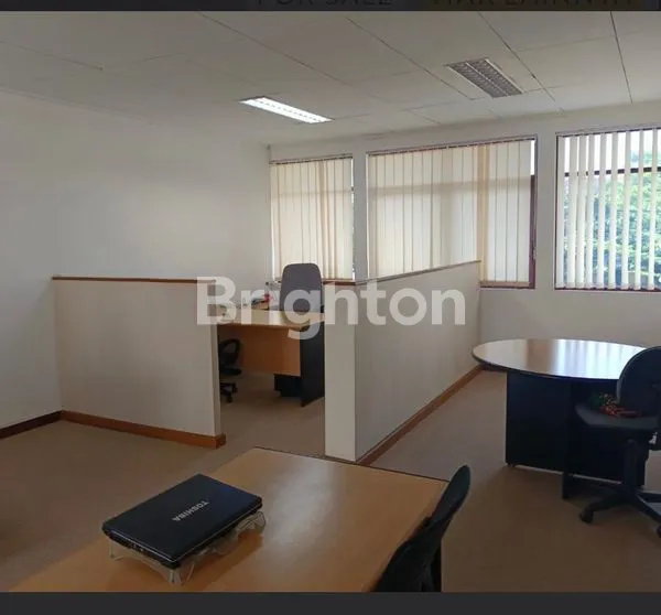 image RUKO STRATEGIS DI GADING REGENCY, HADAP SELATAN, SHM (3)