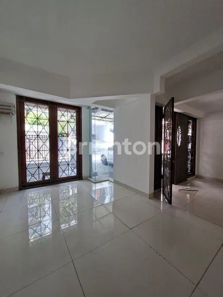 image RUMAH DI KAWASANA KELAPA GADING. (7)